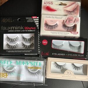 Bundle of new fake eyelashes